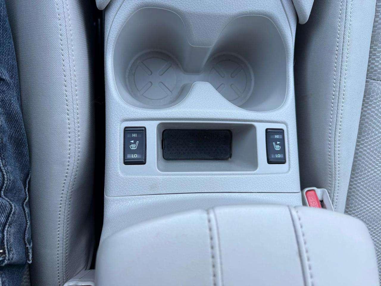 2020 Nissan Rogue SV Photo