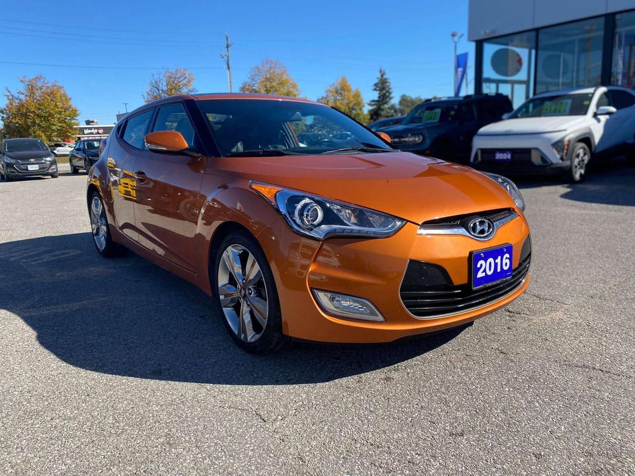 2016 Hyundai Veloster Tech ~Nav ~Cam ~Leather ~Moonroof ~Dimension Audio Photo4