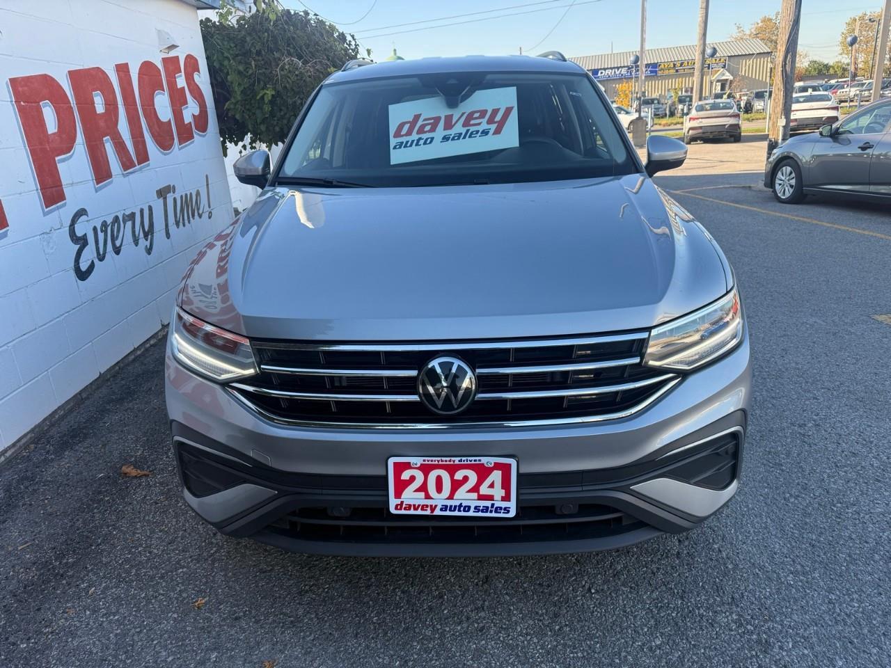 2024 Volkswagen Tiguan Comfortline 4dr All-wheel Drive 4MOTION Photo1