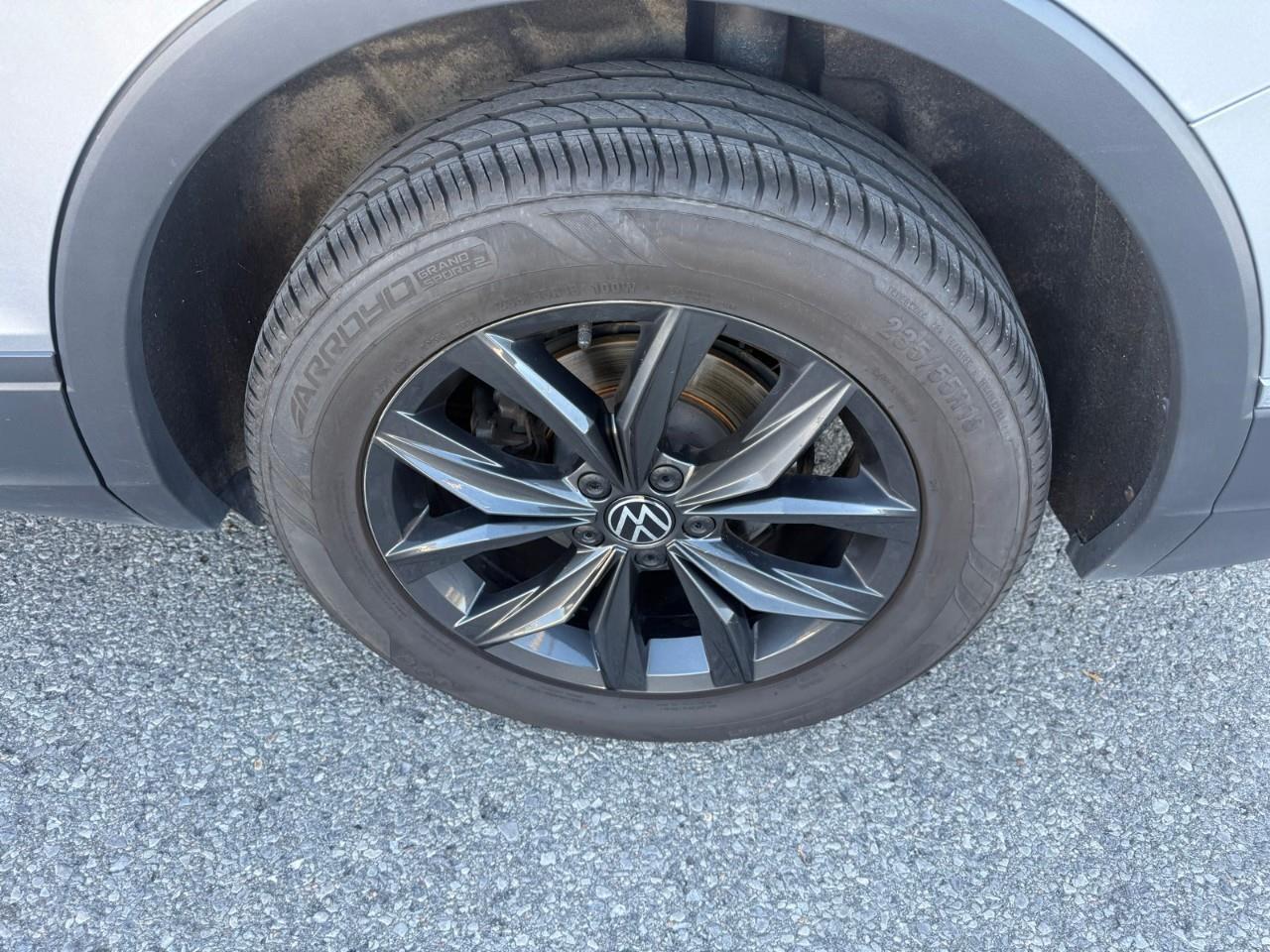 2024 Volkswagen Tiguan Comfortline 4dr All-wheel Drive 4MOTION Photo