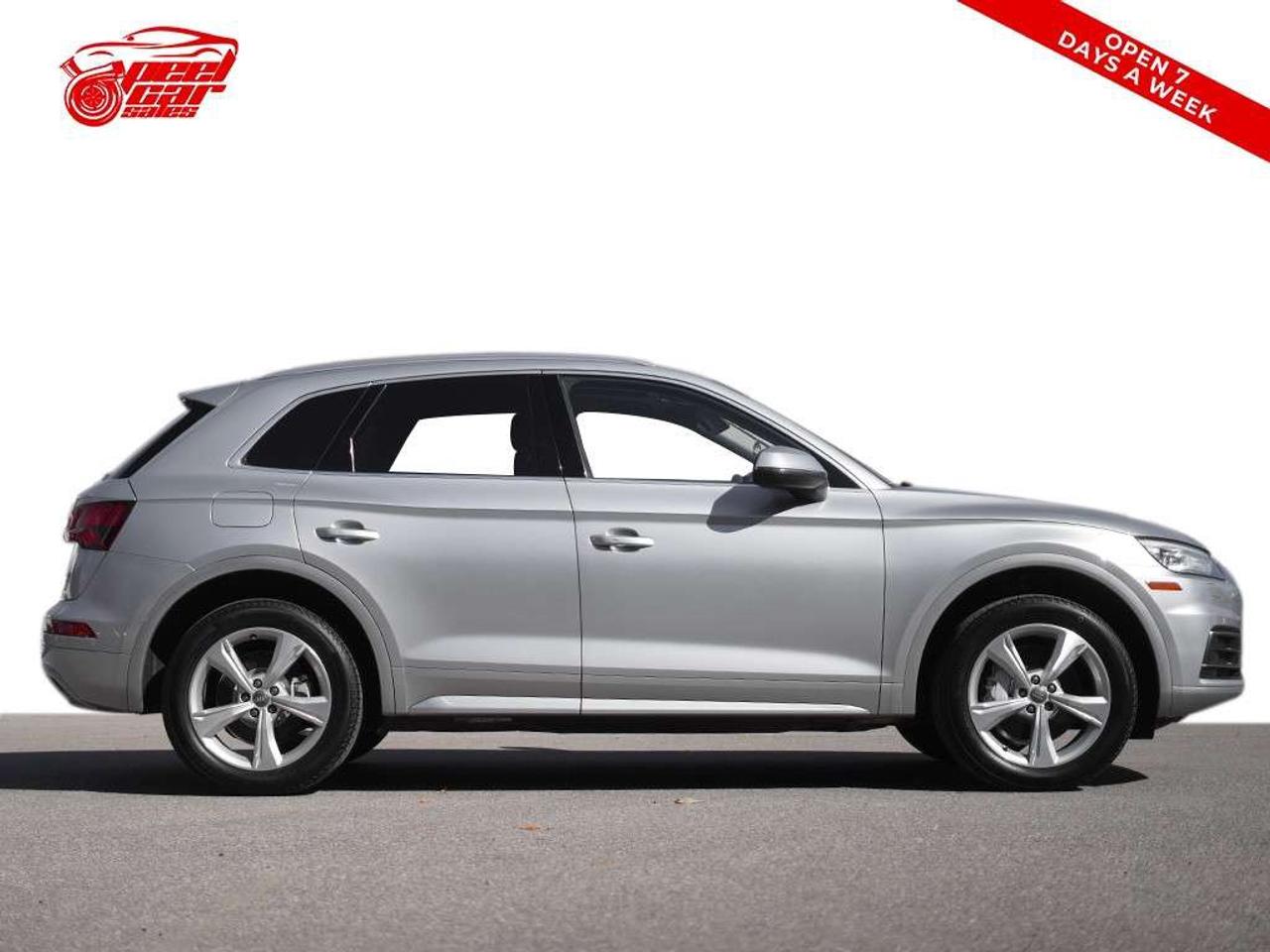 2018 Audi Q5 2.0T Progressiv Leather Seats Apple Carplay Panoramic Roof Photo