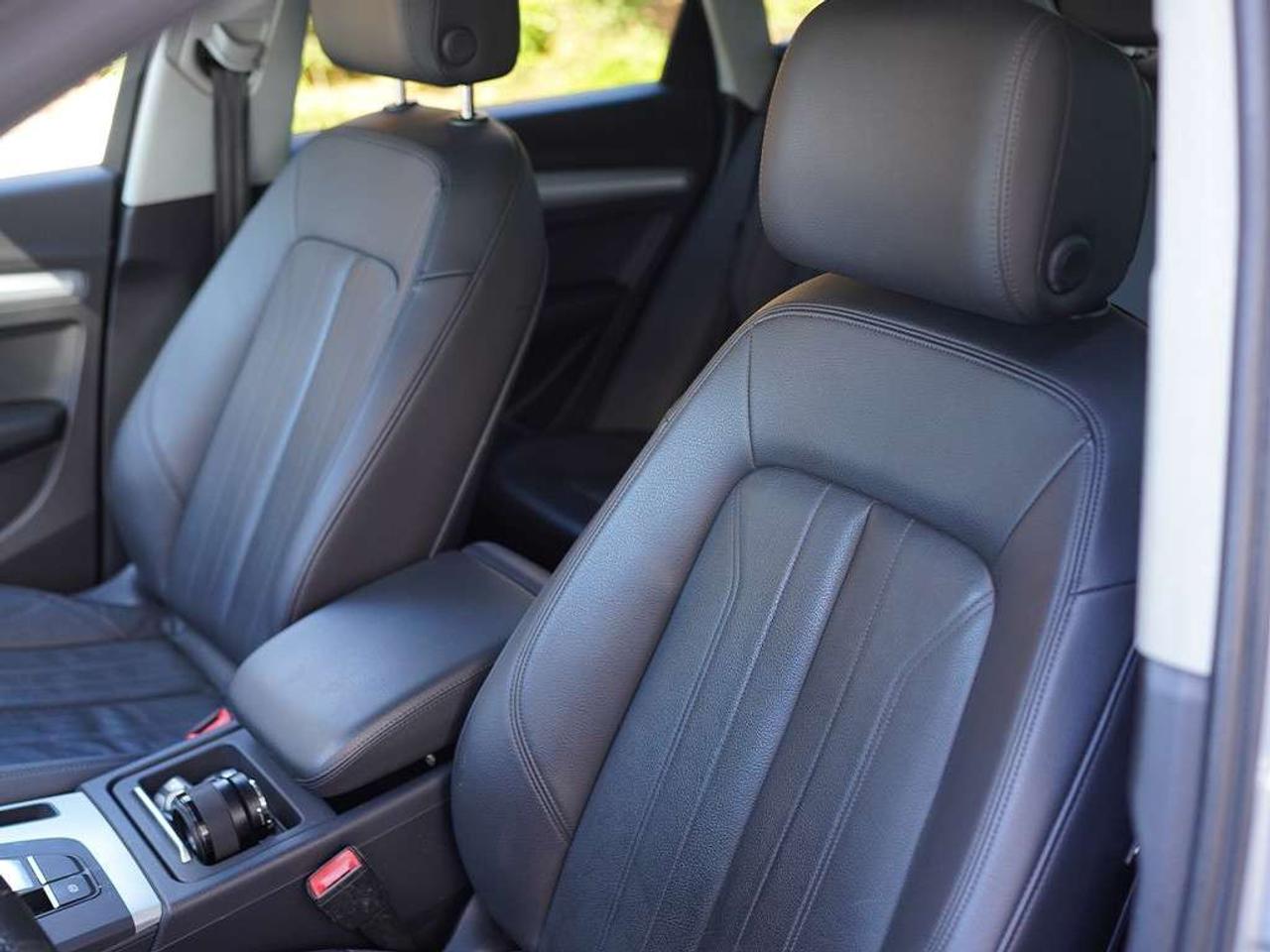 2018 Audi Q5 2.0T Progressiv Leather Seats Apple Carplay Panoramic Roof Photo