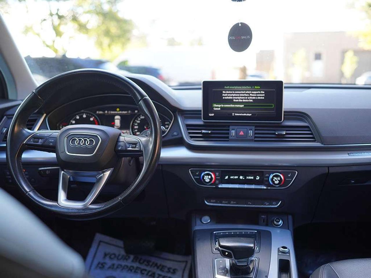 2018 Audi Q5 2.0T Progressiv Leather Seats Apple Carplay Panoramic Roof Photo