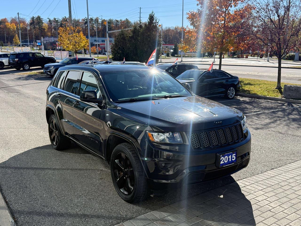 2015 Jeep Grand Cherokee One-owner vehicle with a clean carfax report Photo