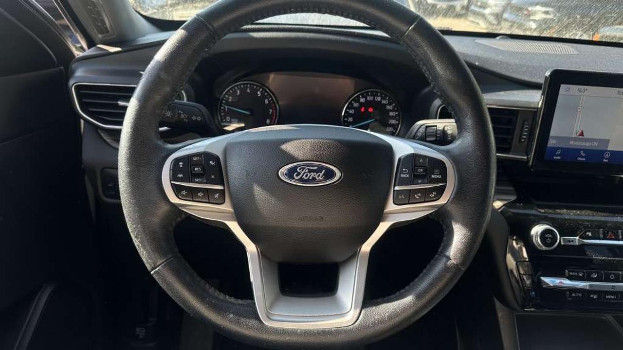 2023 Ford Explorer LIMITED Photo