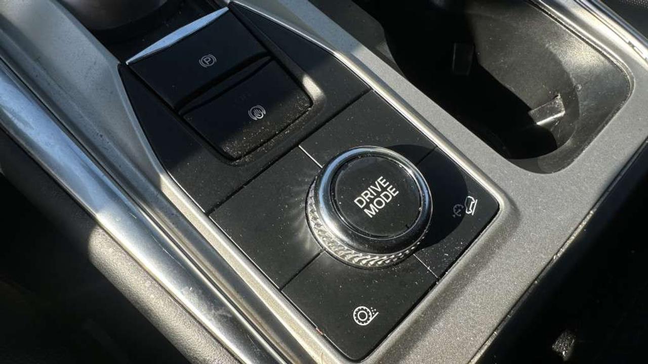 2023 Ford Explorer LIMITED Photo