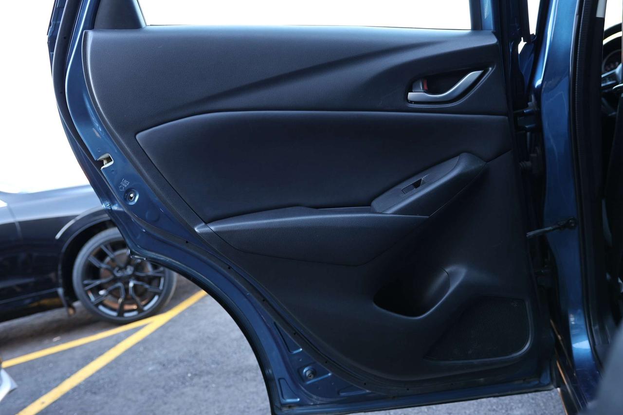 2019 Mazda CX-3 GS-AWD-R STARTER/BCAM/PUSH START/BRAKE HOLD/HEATED SEATS & STEERING/CARPLAY/AUTO HEADLIGHTS/CRUISE Photo