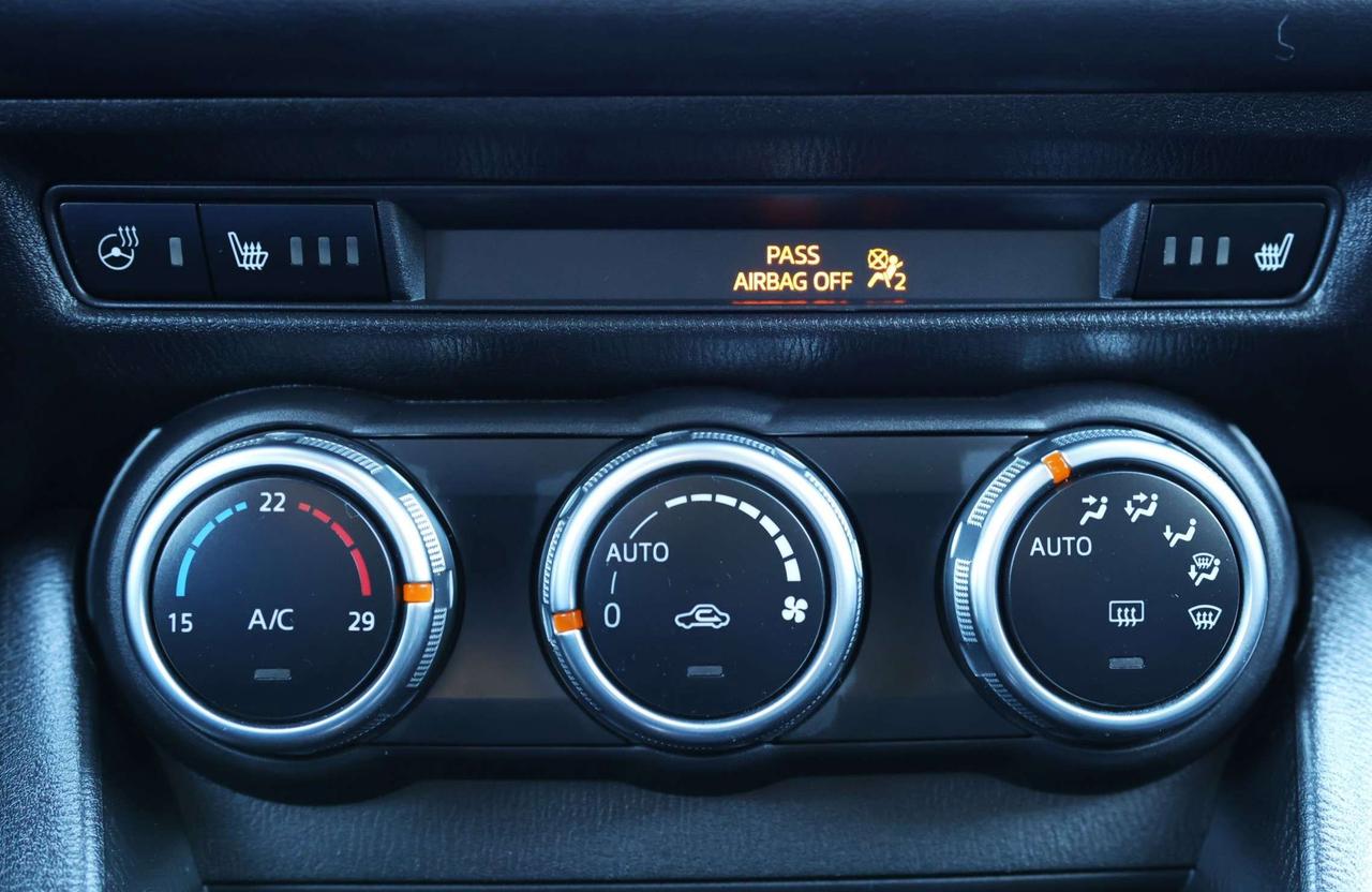 2019 Mazda CX-3 GS-AWD-R STARTER/BCAM/PUSH START/BRAKE HOLD/HEATED SEATS & STEERING/CARPLAY/AUTO HEADLIGHTS/CRUISE Photo