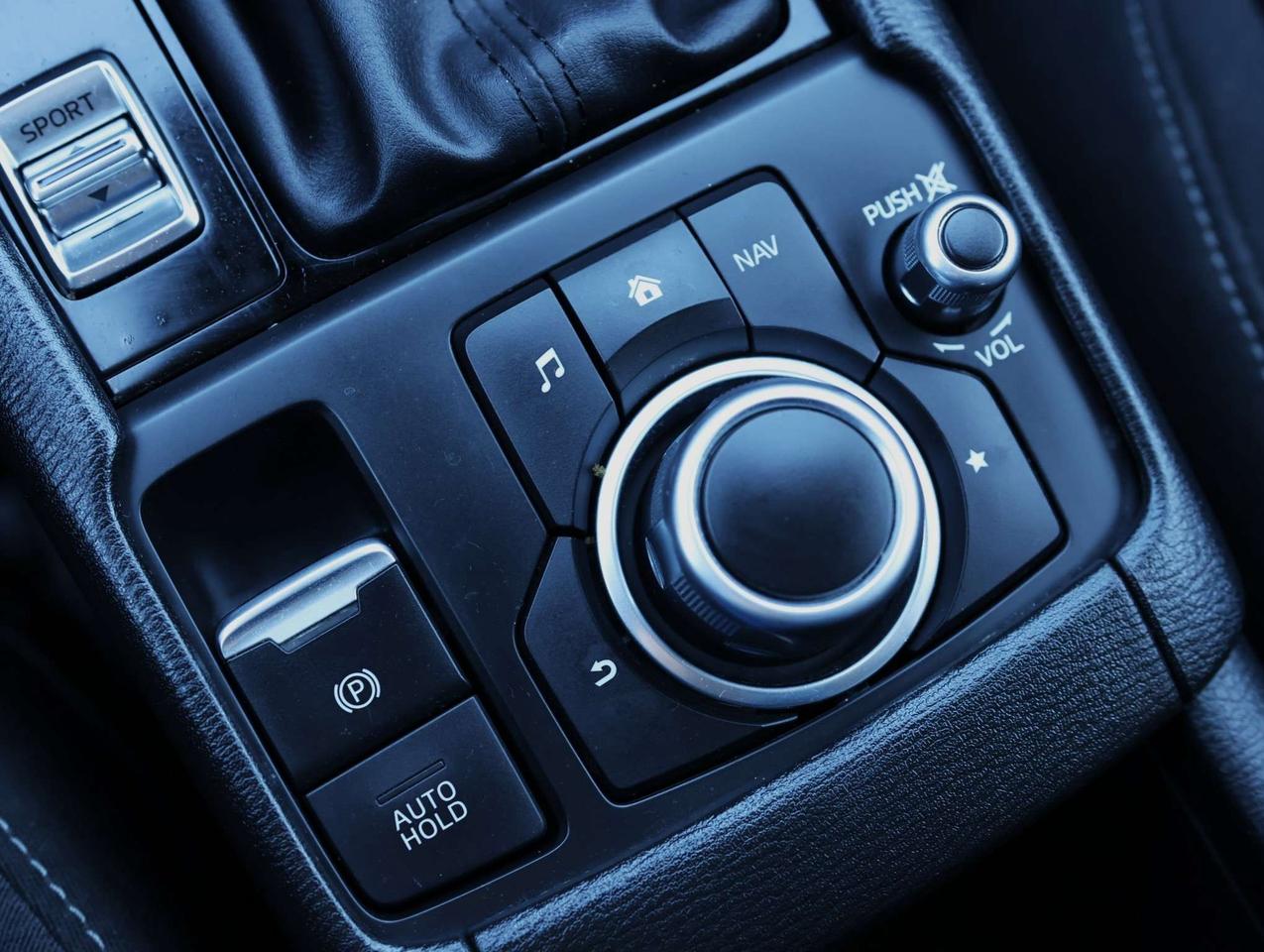 2019 Mazda CX-3 GS-AWD-R STARTER/BCAM/PUSH START/BRAKE HOLD/HEATED SEATS & STEERING/CARPLAY/AUTO HEADLIGHTS/CRUISE Photo