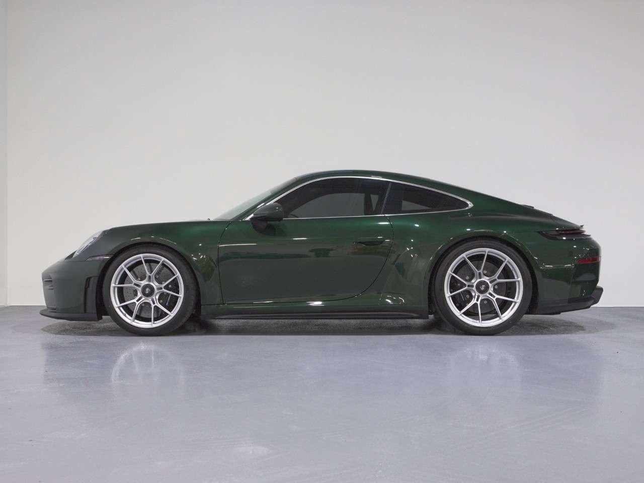 2026 Porsche 911 GT3 Coupe with Touring Package Photo