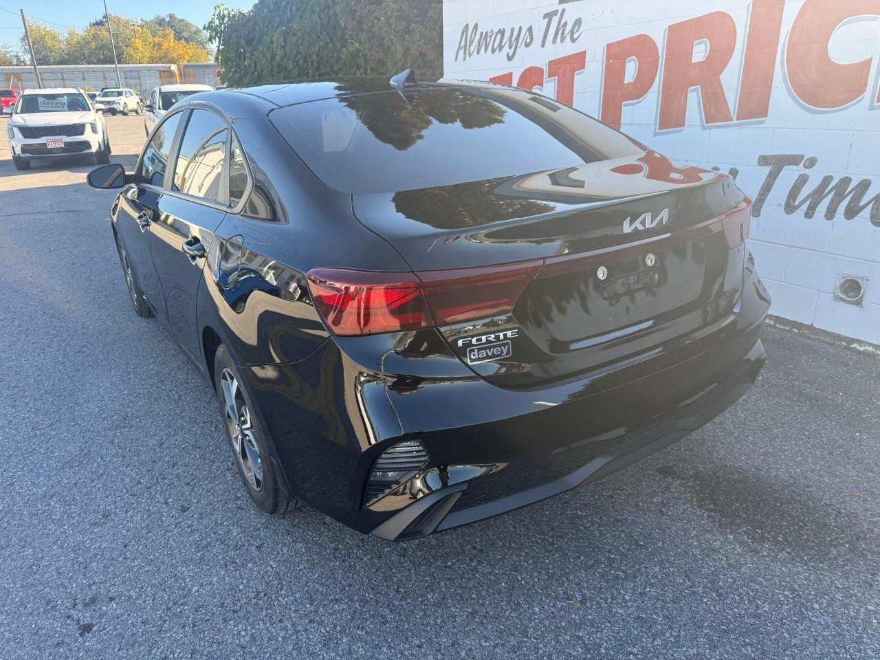 2024 Kia Forte LX 4dr Sedan Photo