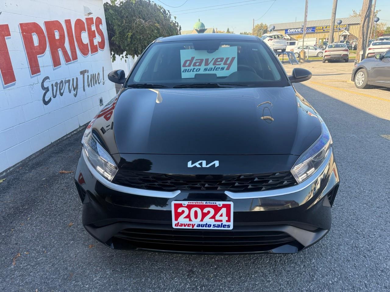 2024 Kia Forte LX 4dr Sedan Photo5