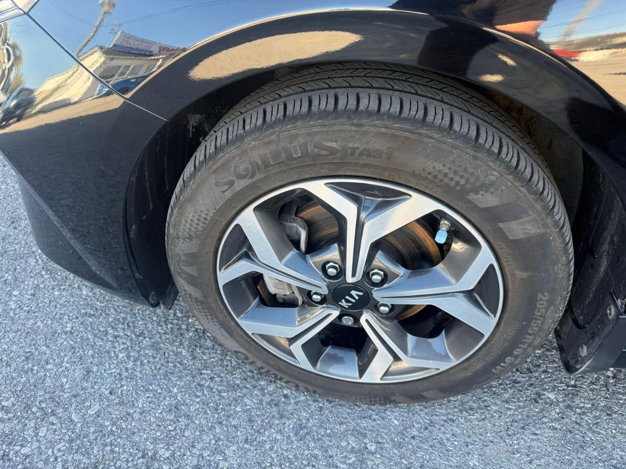 2024 Kia Forte LX 4dr Sedan Photo
