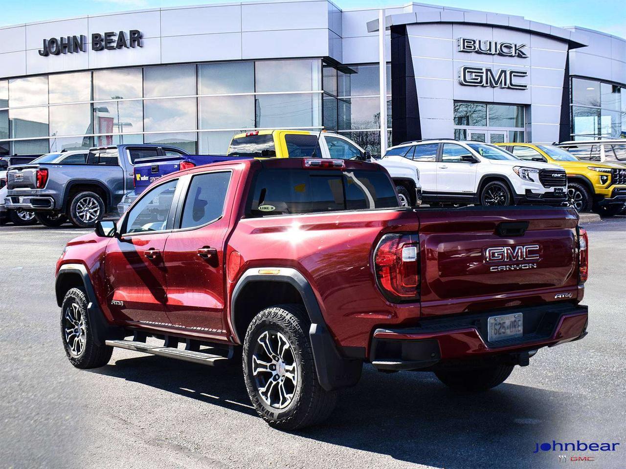 2024 GMC Canyon AT4 Photo