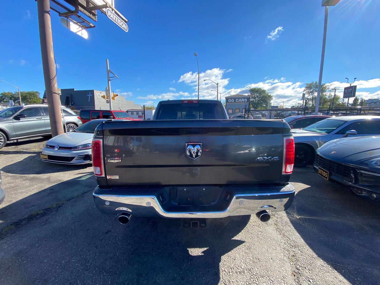 2015 RAM 1500 Laramie Photo