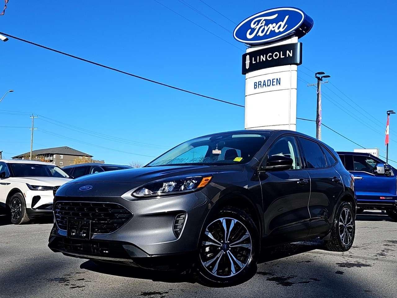 2022 Ford Escape SE   SPORT PKG   AWD   LOW KMS Photo0