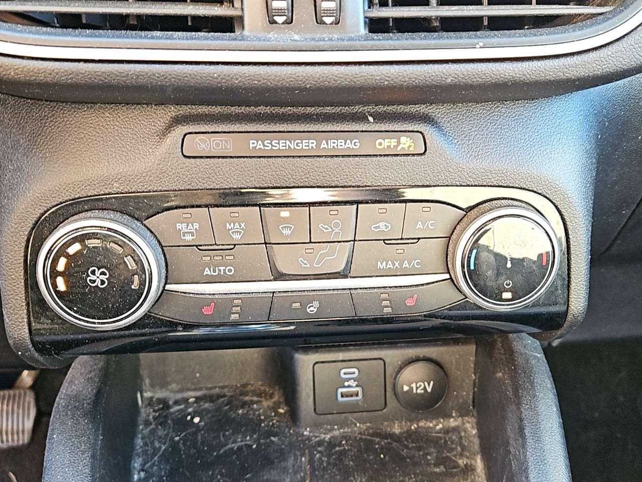 2022 Ford Escape SE   SPORT PKG   AWD   LOW KMS Photo