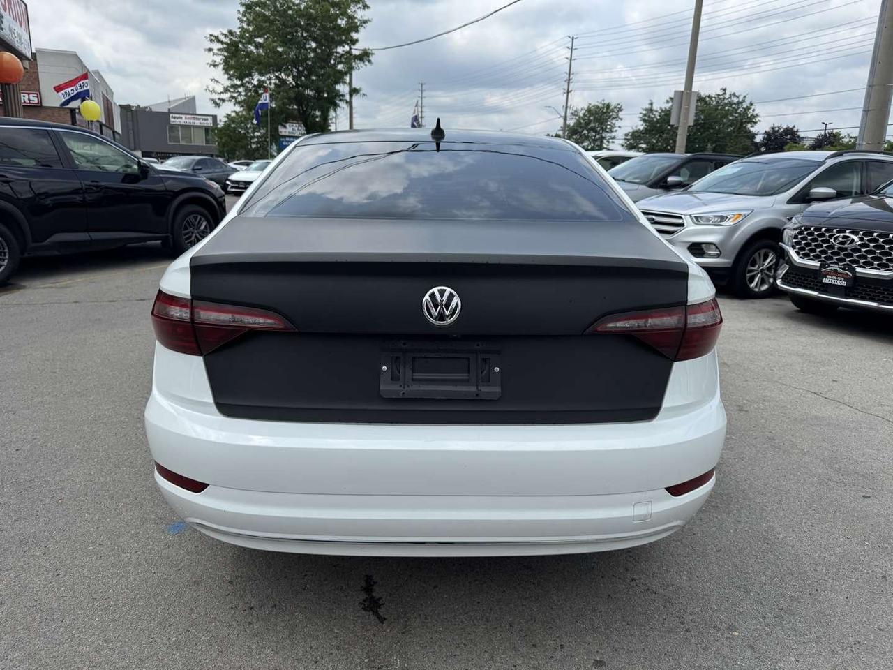 2021 Volkswagen Jetta Highline Pearl white upgraded Sunroof   Blind Spot   Leather Photo