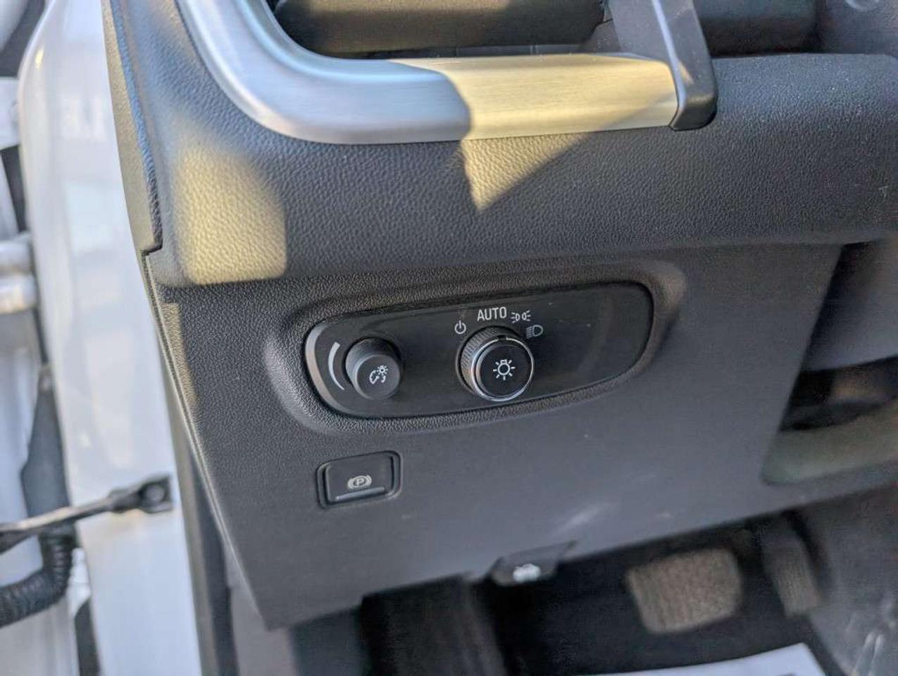 2021 GMC Terrain SLE AWD NAV  CAMERA   LANE DEPARTURE   CARPLAY Photo