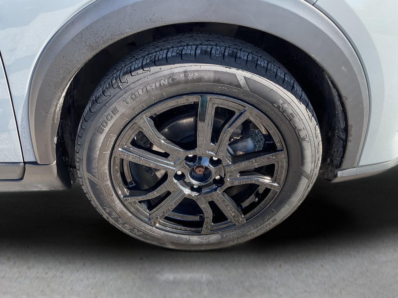2024 Nissan Kicks SR 4dr Front-Wheel Drive Photo