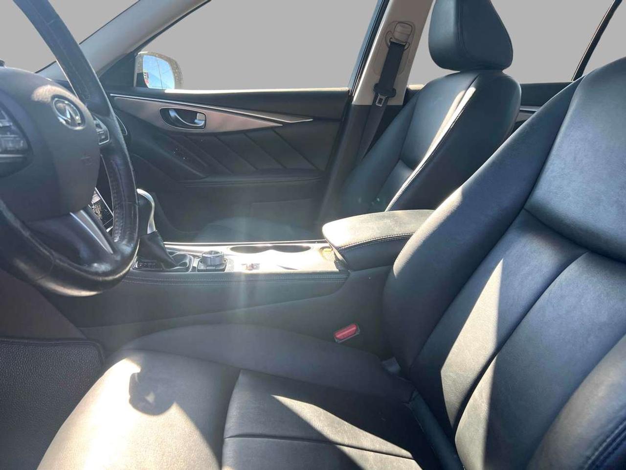2016 Infiniti Q50 Premium AWD Photo