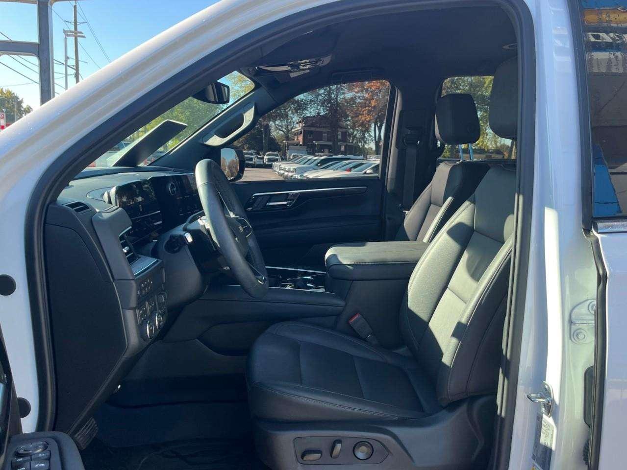 2026 Chevrolet Tahoe LT BIG WHEELS BIG TICKET! CPO APPLIES! Photo