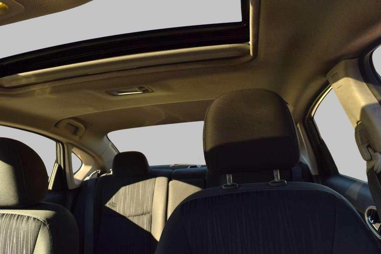 2019 Nissan Sentra SV Sunroof Back Up Camera Photo