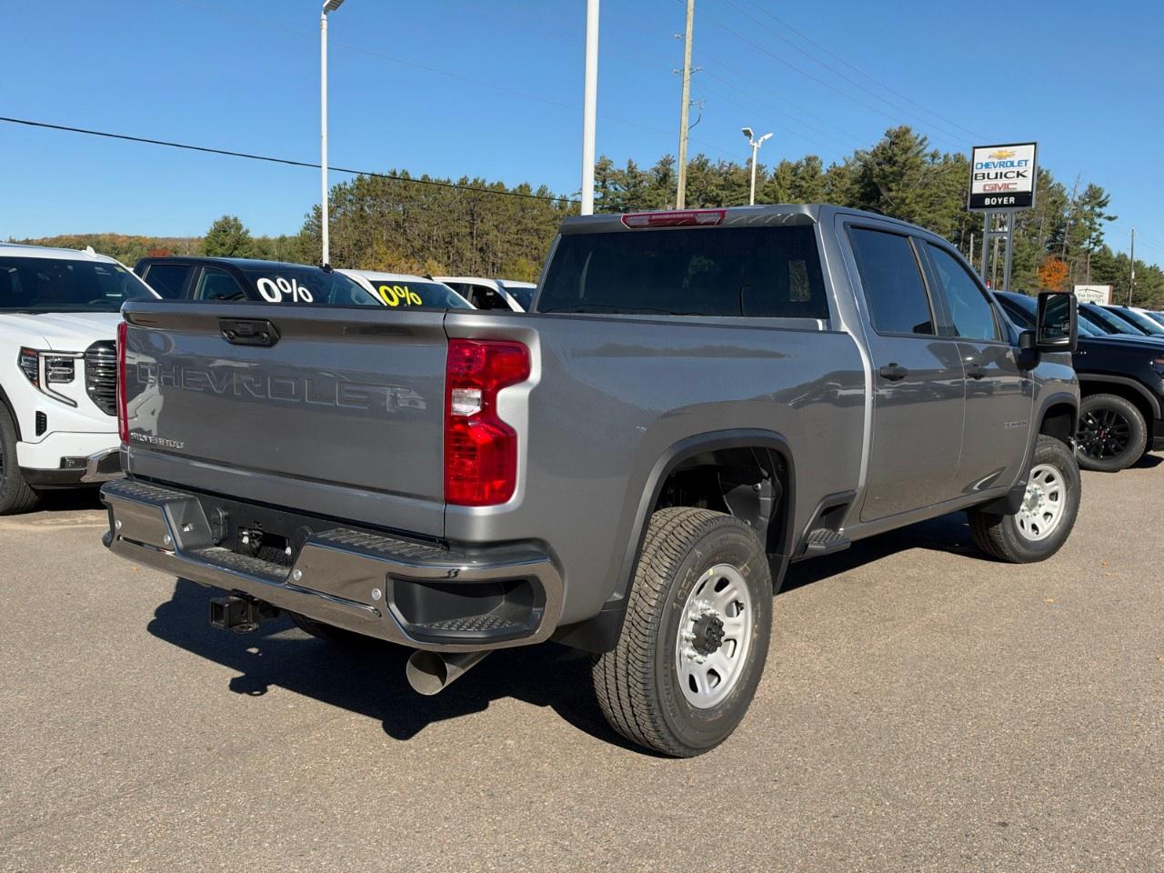 2026 Chevrolet Silverado 3500HD 4WD Crew Cab Standard Box Work Truck Photo