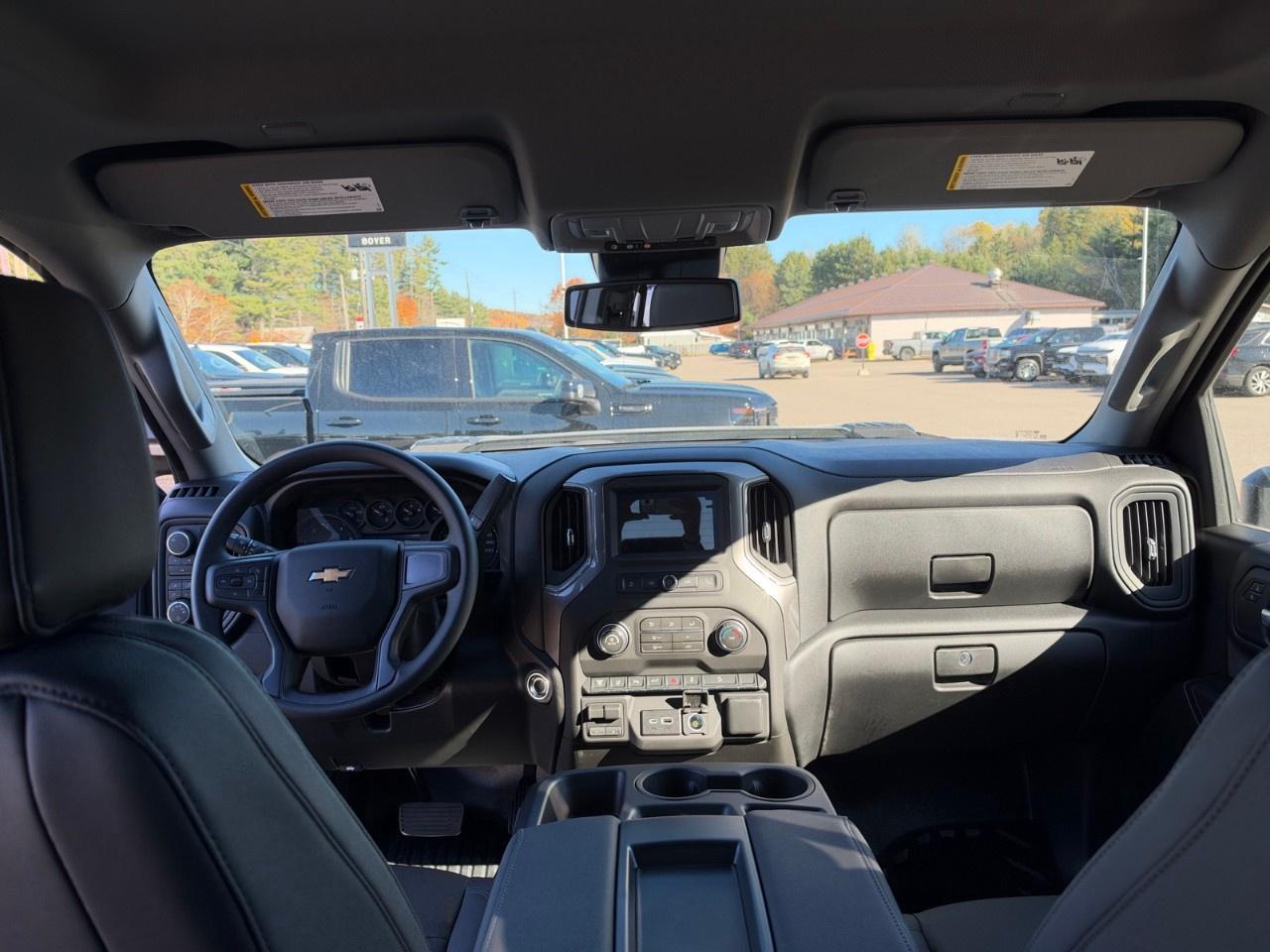 2026 Chevrolet Silverado 3500HD 4WD Crew Cab Standard Box Work Truck Photo