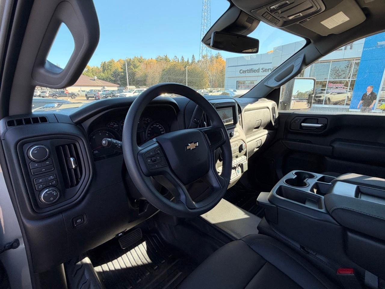 2026 Chevrolet Silverado 3500HD 4WD Crew Cab Standard Box Work Truck Photo