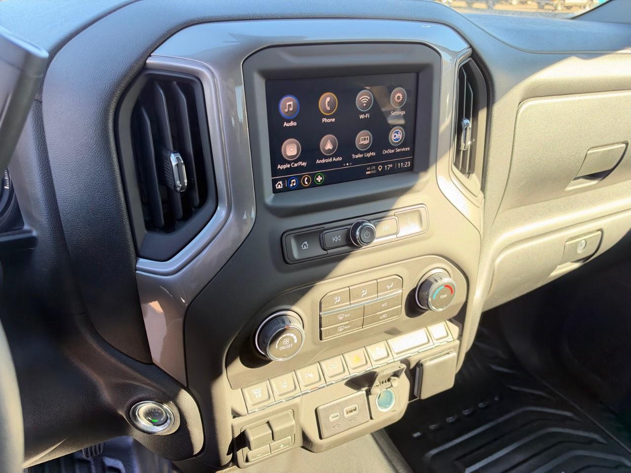 2026 Chevrolet Silverado 3500HD 4WD Crew Cab Standard Box Work Truck Photo
