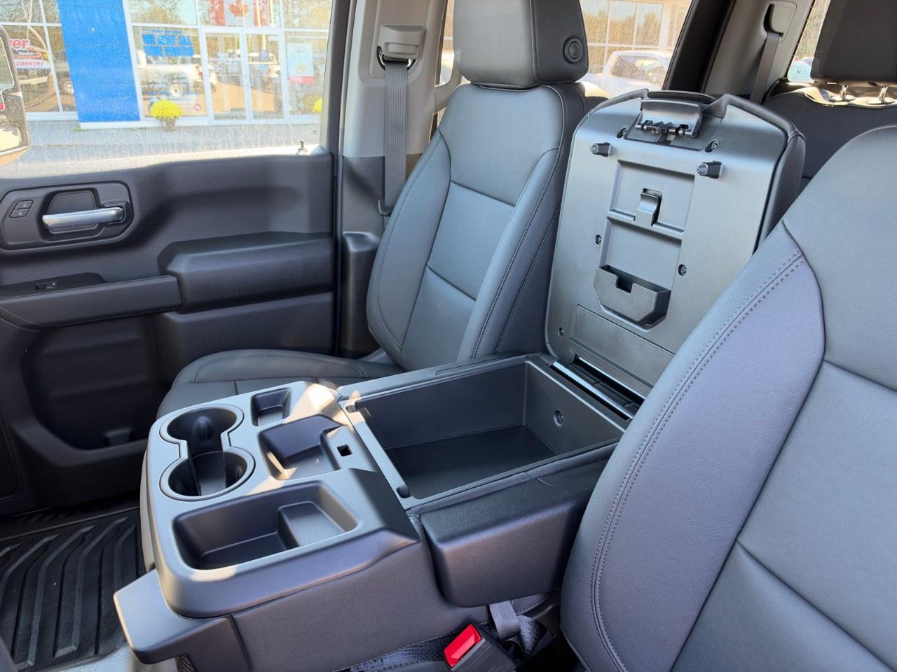 2026 Chevrolet Silverado 3500HD 4WD Crew Cab Standard Box Work Truck Photo