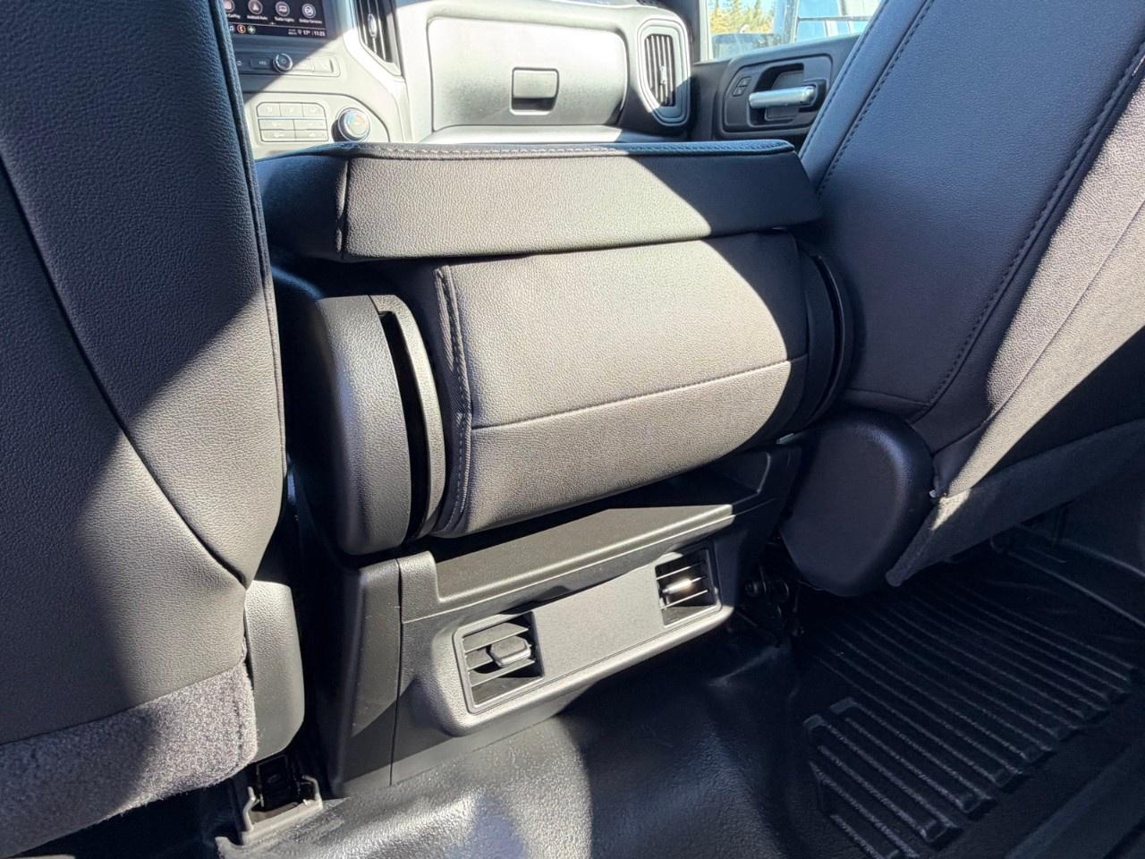 2026 Chevrolet Silverado 3500HD 4WD Crew Cab Standard Box Work Truck Photo