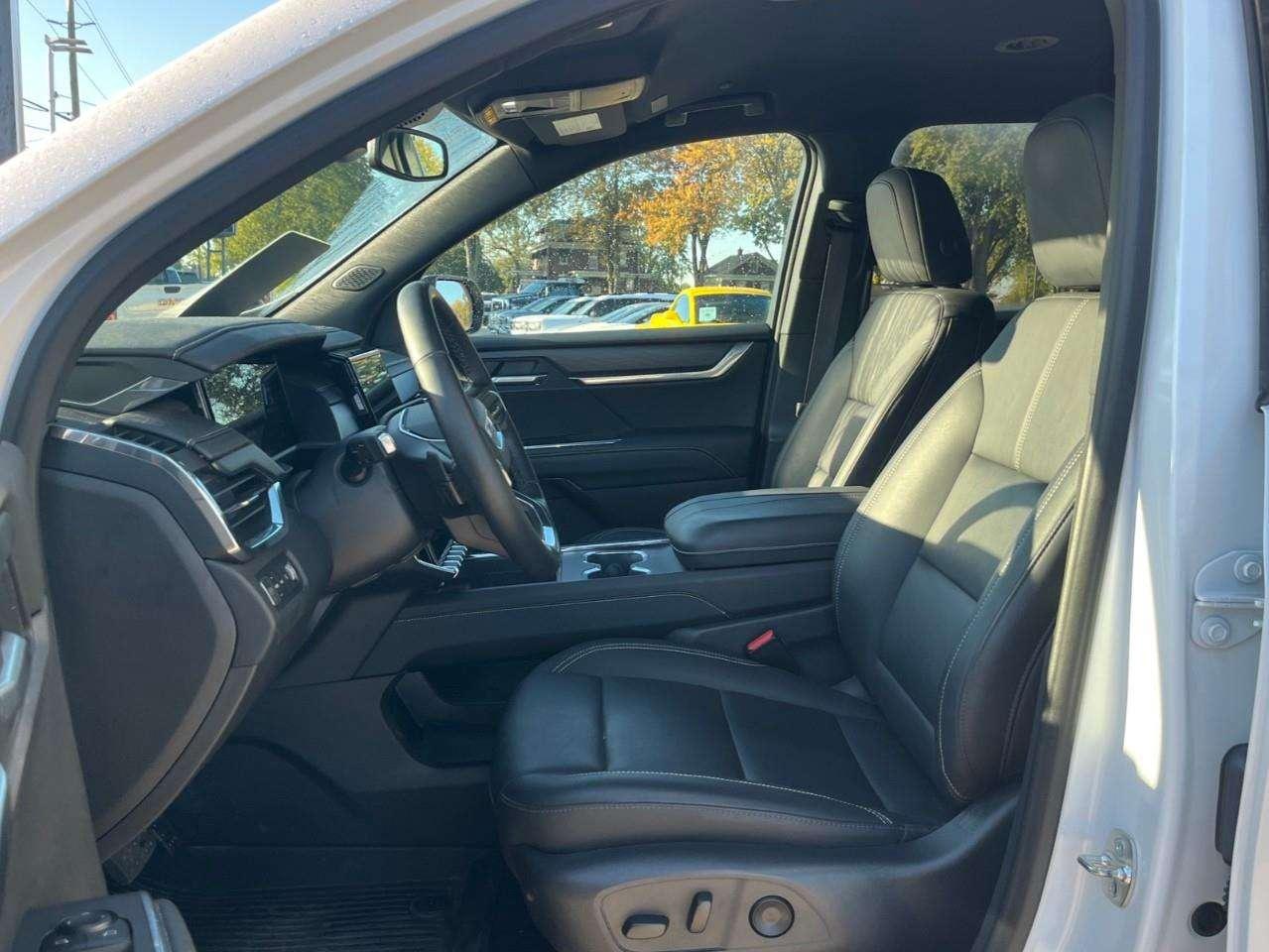 2025 GMC Acadia Elevation Premium CPO Rates apply! Photo