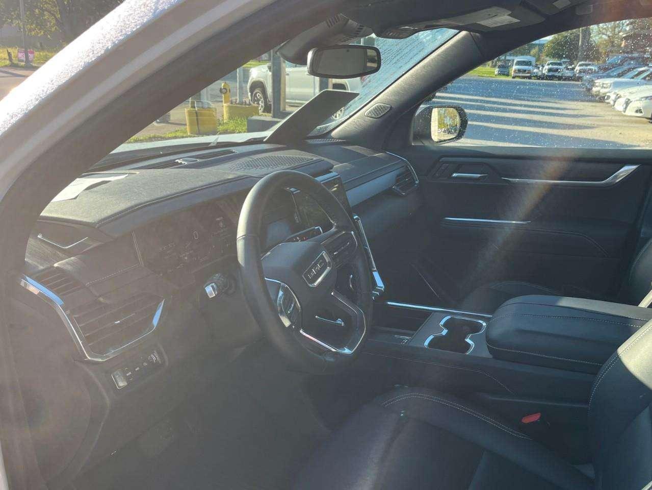 2025 GMC Acadia Elevation Premium CPO Rates apply! Photo