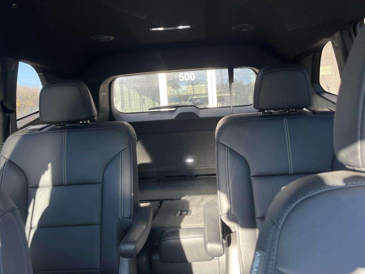 2025 GMC Acadia Elevation Premium CPO Rates apply! Photo