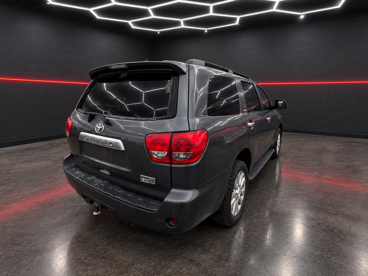 2015 Toyota Sequoia Platinum Photo