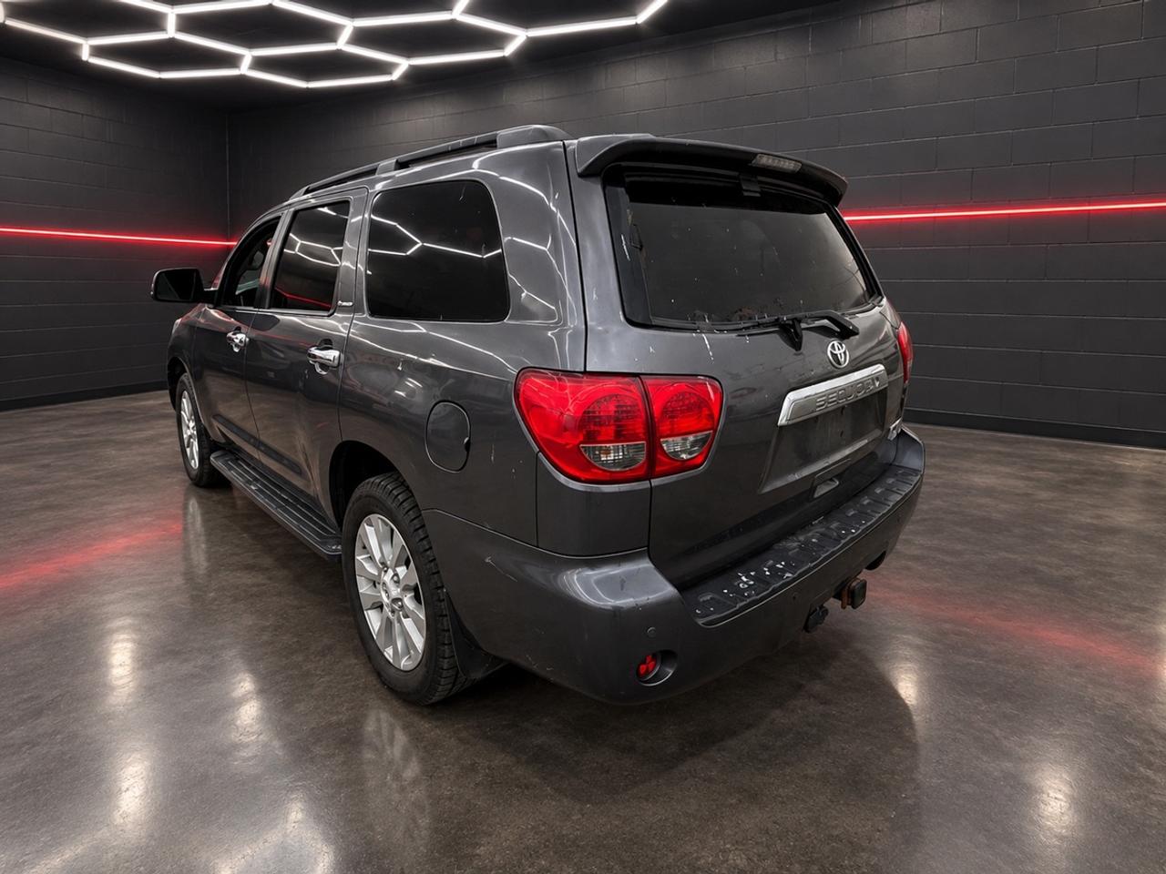 2015 Toyota Sequoia Platinum Photo