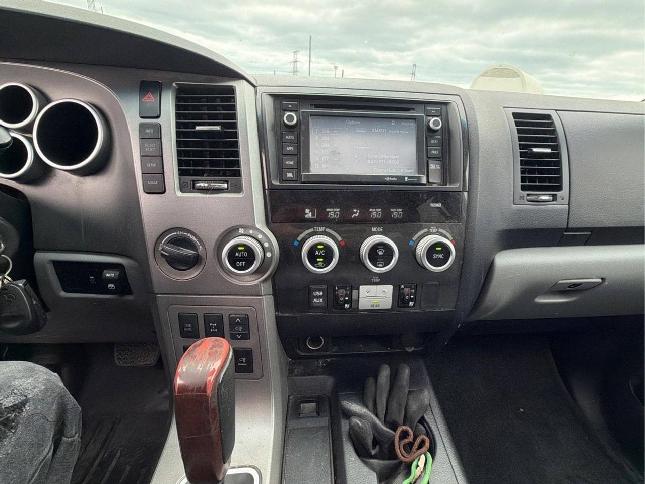 2015 Toyota Sequoia Platinum Photo