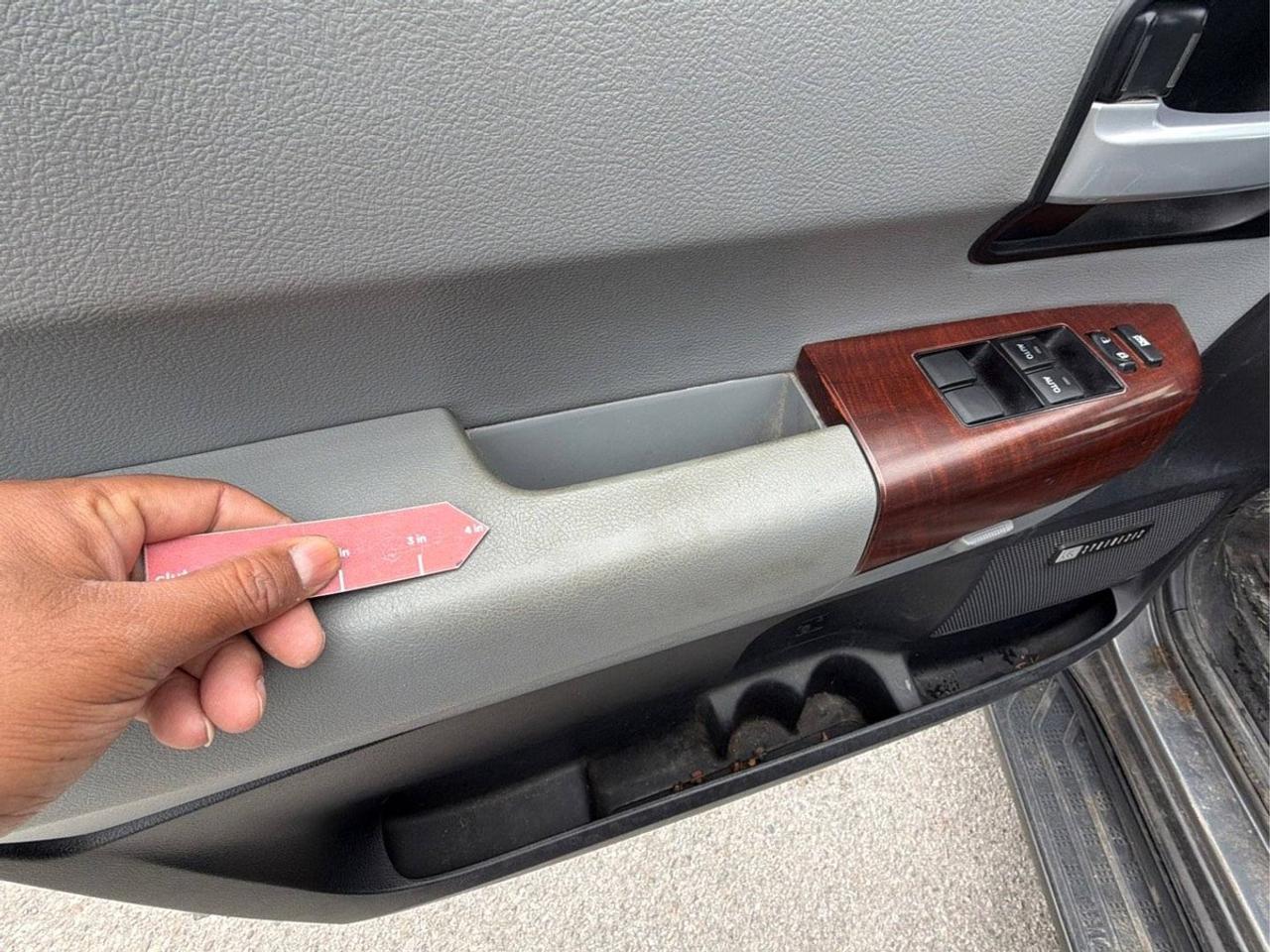 2015 Toyota Sequoia Platinum Photo