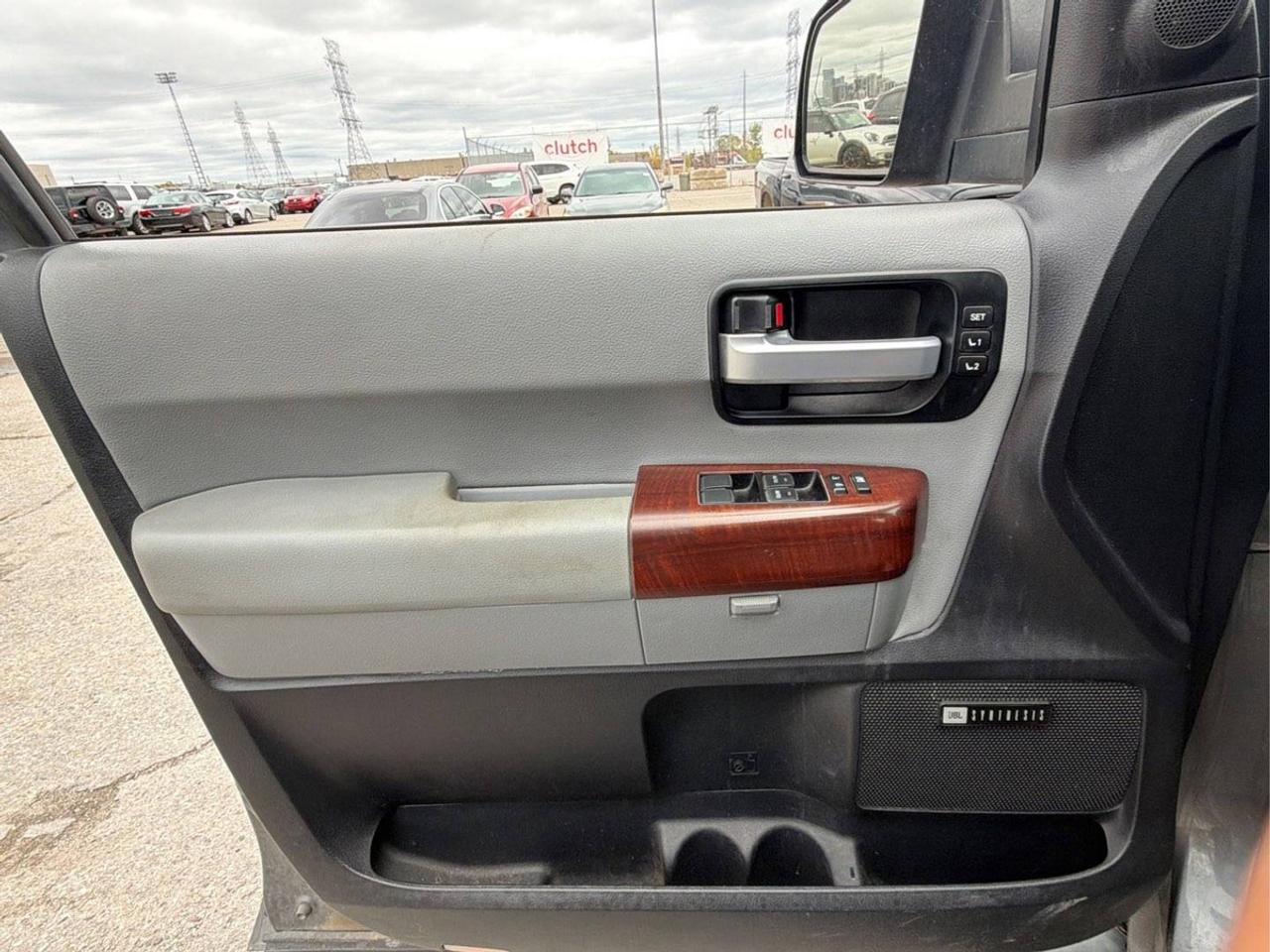 2015 Toyota Sequoia Platinum Photo