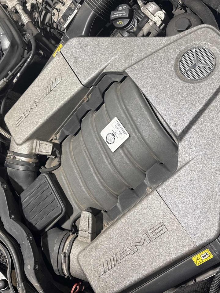 2012 Mercedes-Benz C-Class C63 AMG Photo