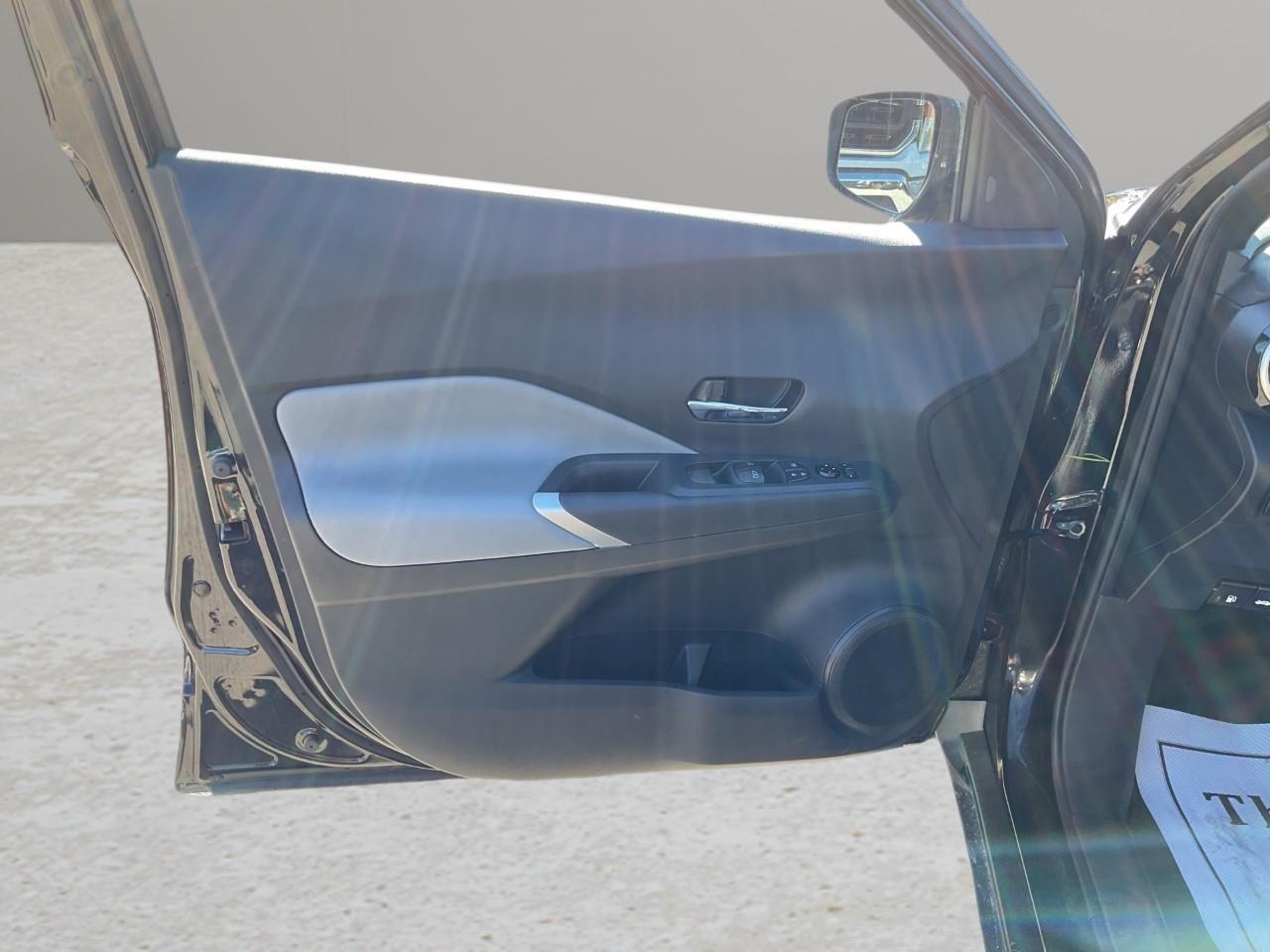2024 Nissan Kicks SR 4dr Front-Wheel Drive Photo
