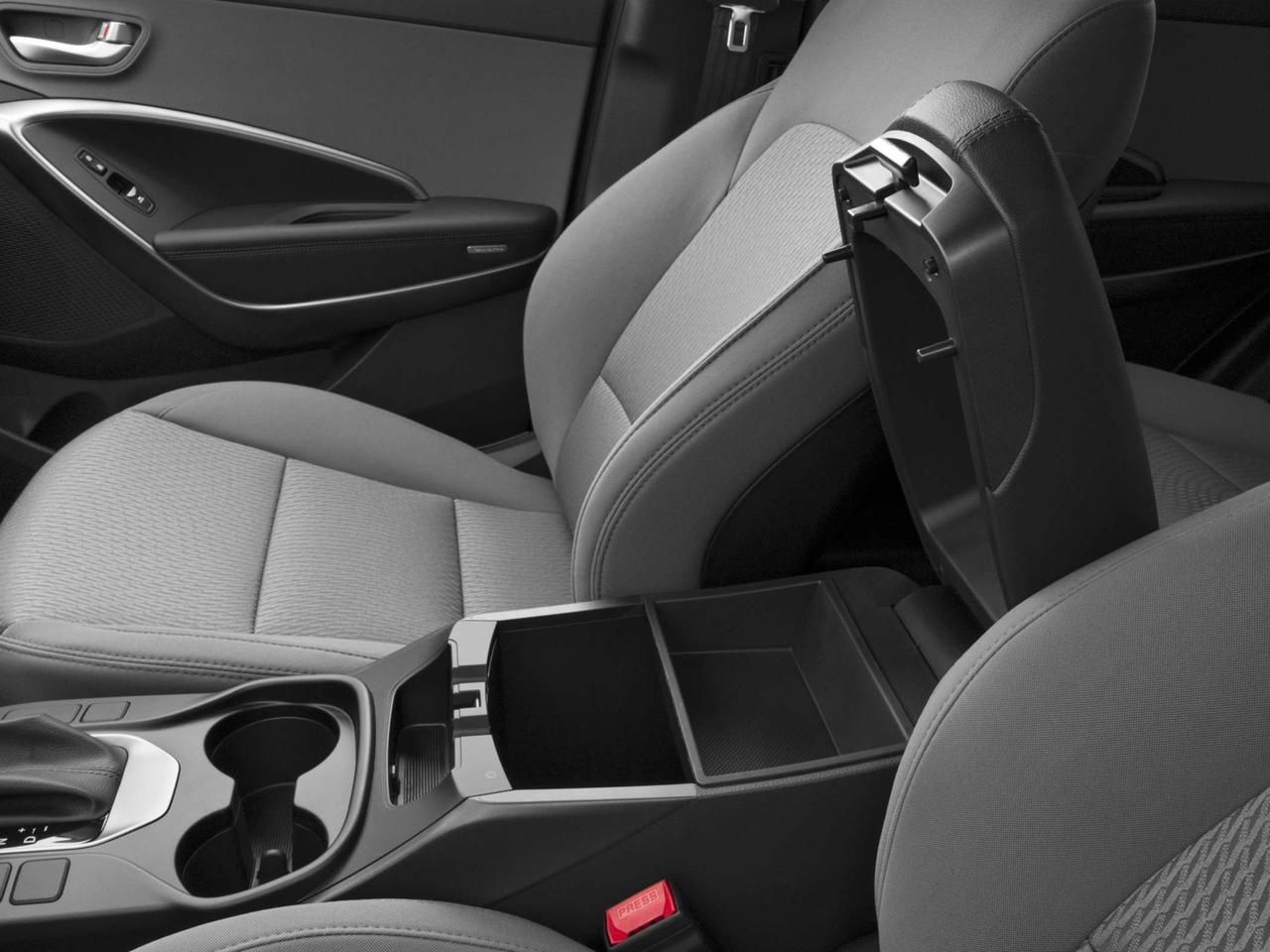 2017 Hyundai Santa Fe NO ACCIDENTS   HTD FRONT SEATS   REARVIEW CAM   LANE CHANGE ASSIST   BLIND-SPOT DETECTION Photo