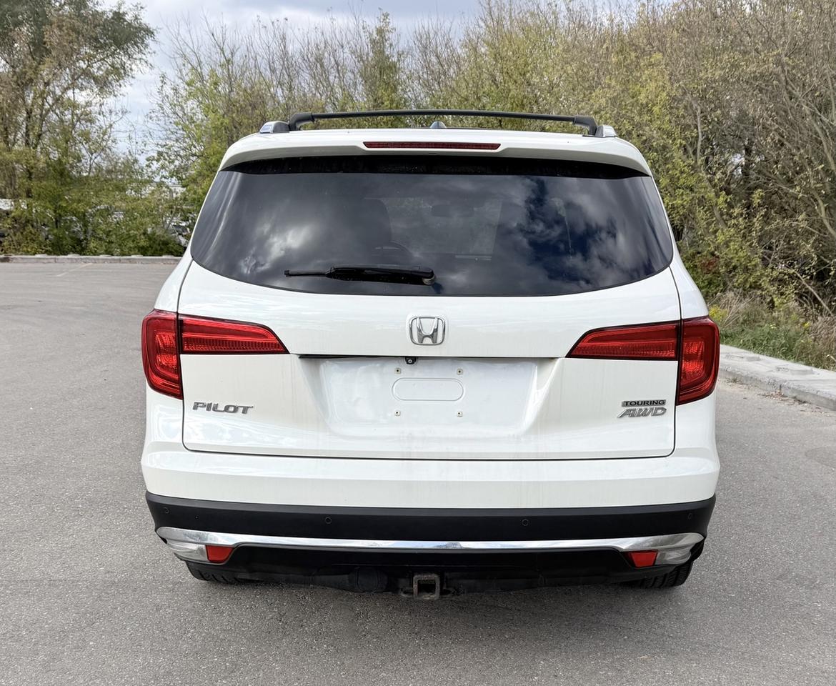 2016 Honda Pilot Touring Photo