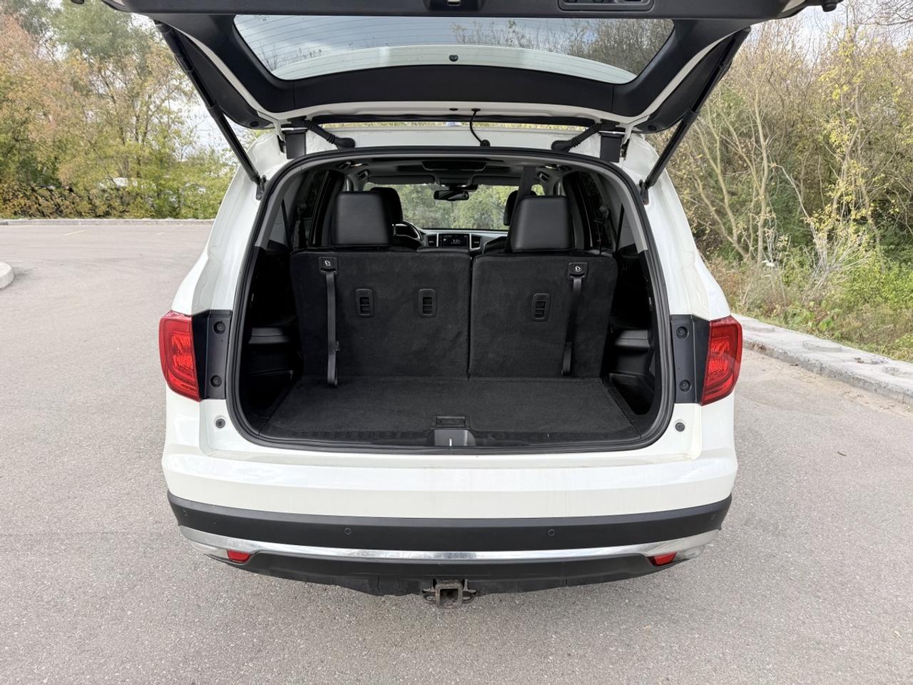 2016 Honda Pilot Touring Photo