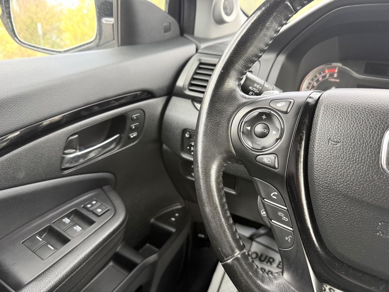2016 Honda Pilot Touring Photo