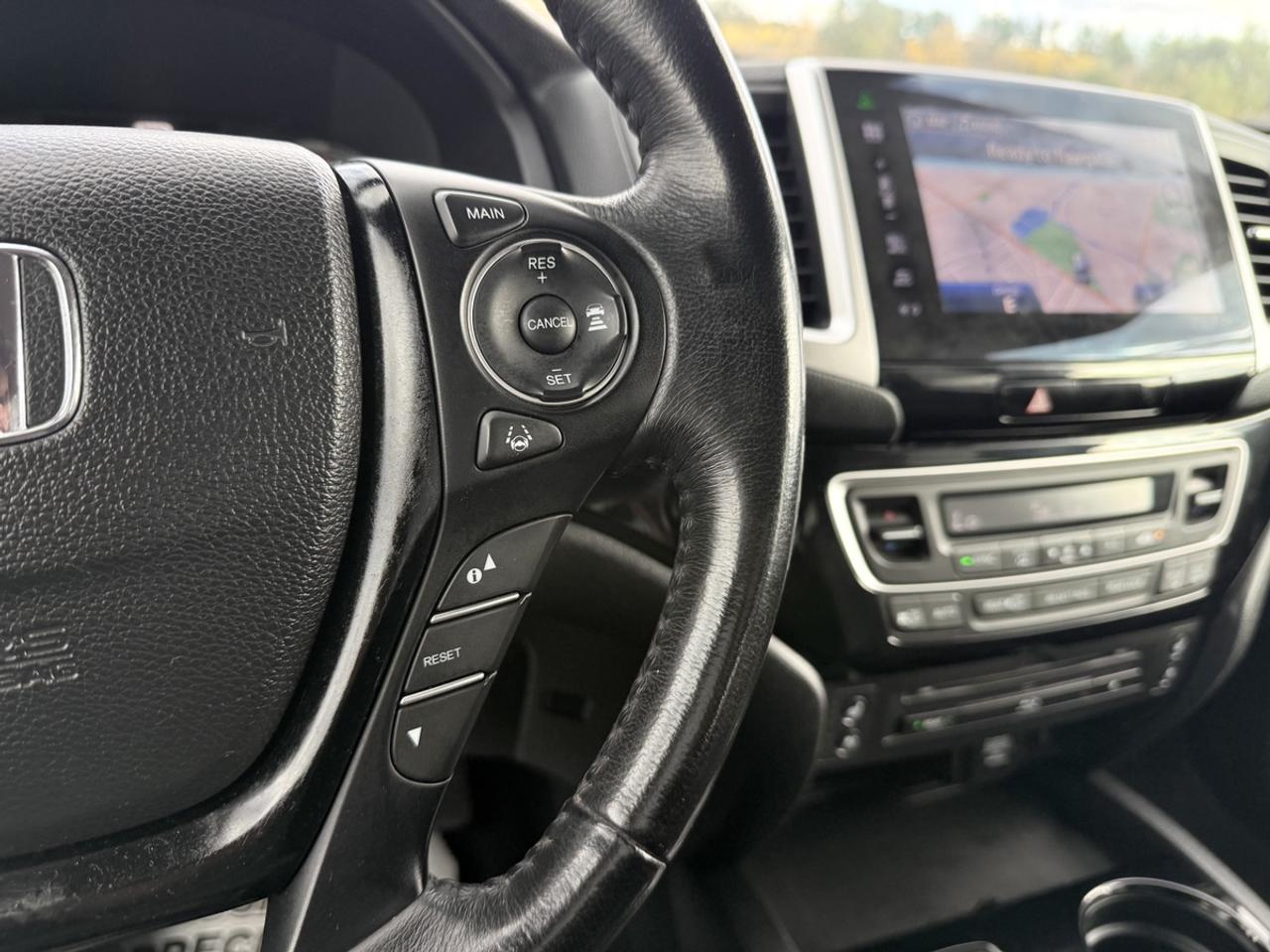 2016 Honda Pilot Touring Photo