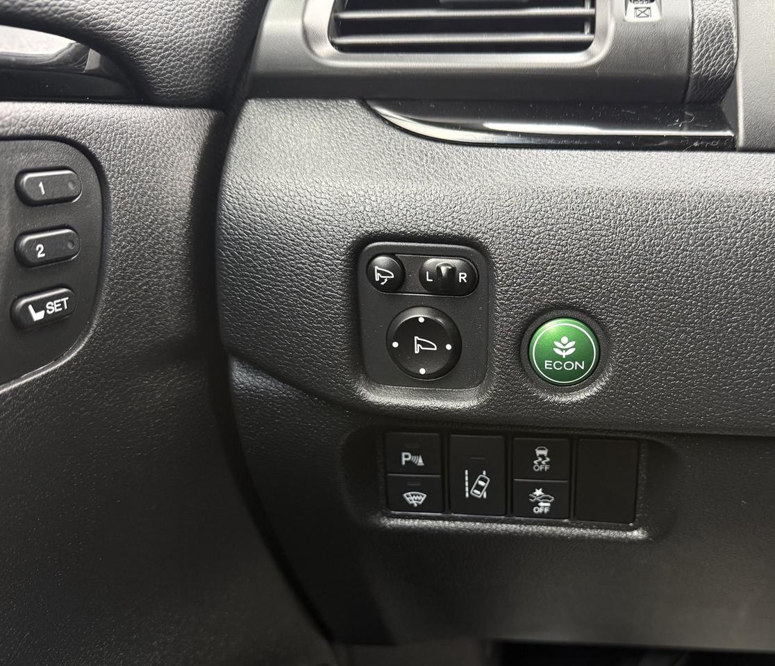 2016 Honda Pilot Touring Photo