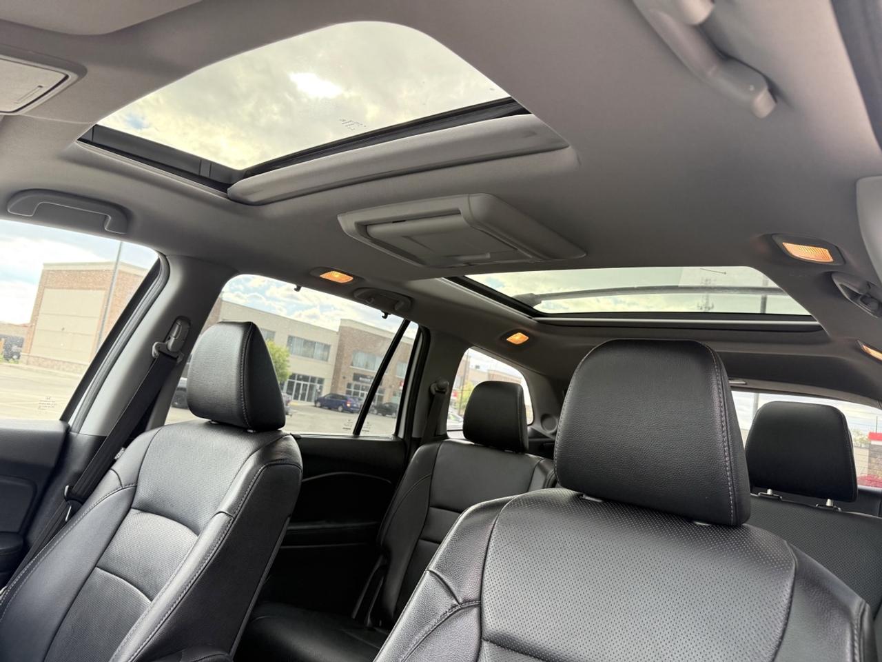 2016 Honda Pilot Touring Photo